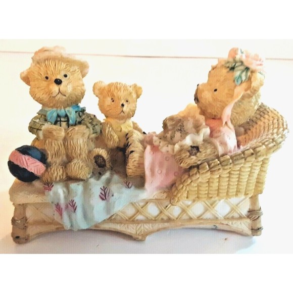 Mama, Papa, and Baby Bear Sharing the Chaise Lounge Figurine  Handpainted 1998 - Picture 4 of 8